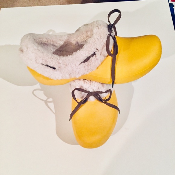 yellow fluffy crocs